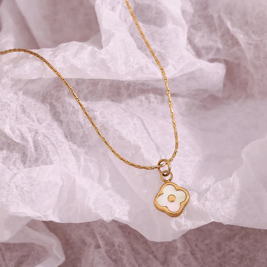 Mini Shell Flower Necklace